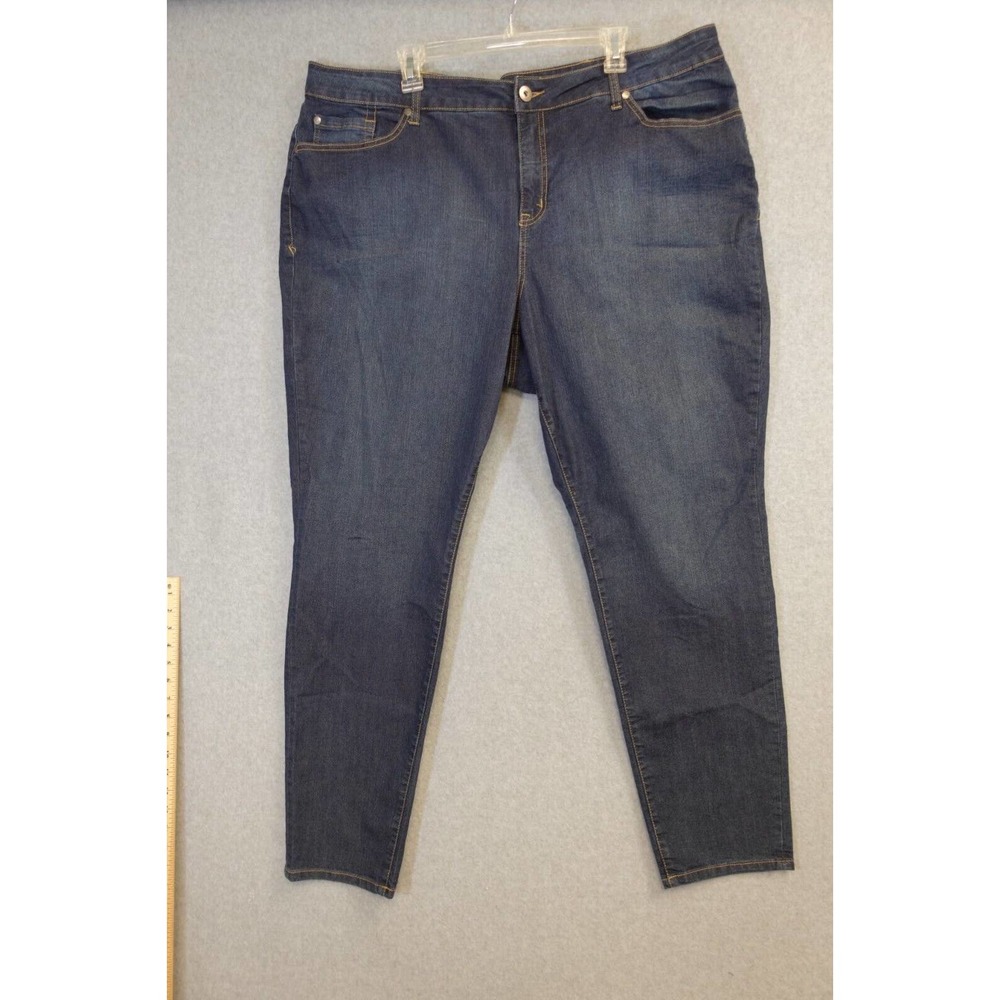 Woman's Torrid Plus size dark washed denim jeans size 26 Tall